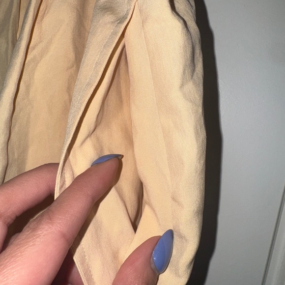 Express yellow silk shorts vintage shorts - Picture 4 of 5